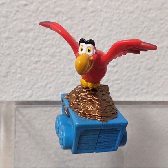McDonalds Disney Aladdin Iago Parrot Bird On Gold Coins Cart Toy 1996, 2.25" - Picture 1 of 9